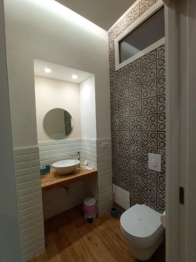 Suites Elifani Marina Trani Exteriör bild