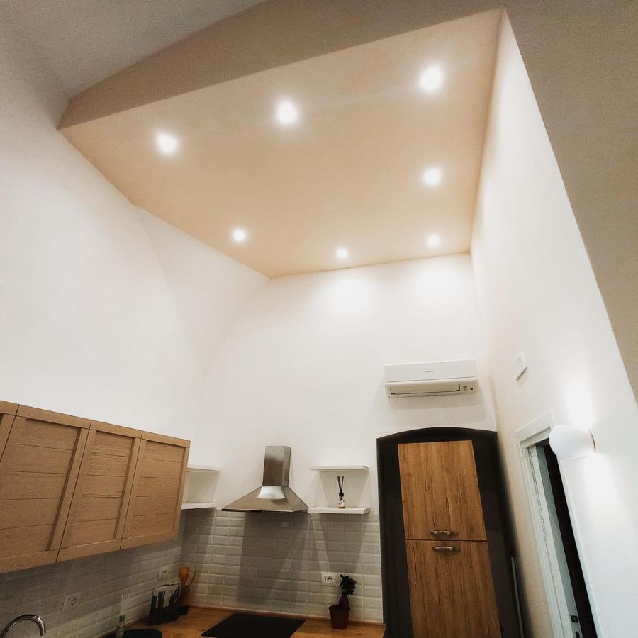 Suites Elifani Marina Trani Exteriör bild